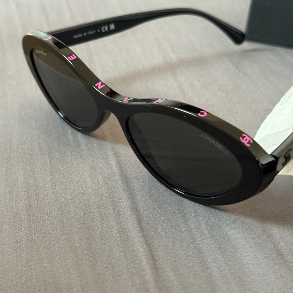 Authentic Chanel 5416 NWT sunglasses